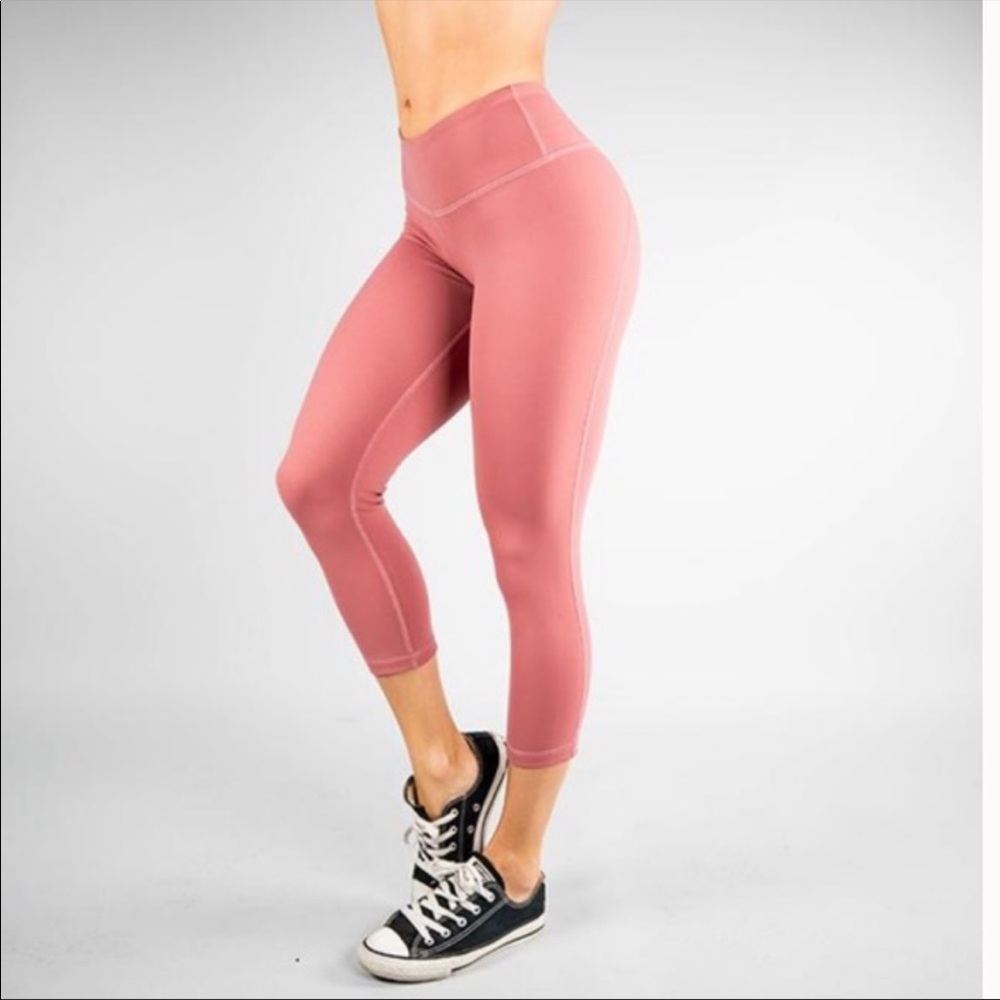 BuffBunny Camilla Crop Capri Pink Yoga Running Workout Leggings, Size XS